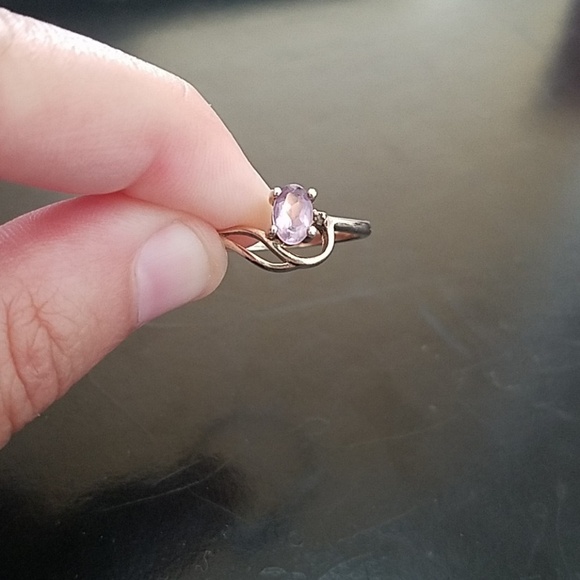 Sterling Silver and Amethyst Ring - Picture 3 of 7